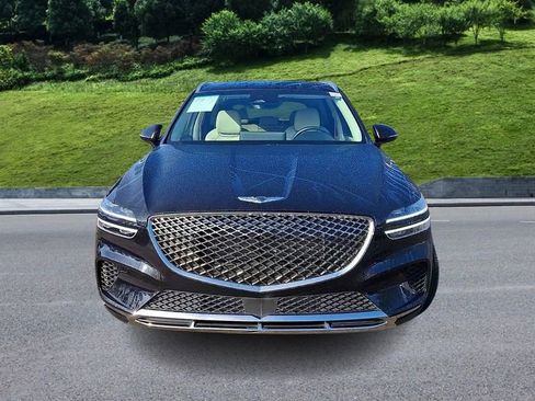Used 2025 Genesis GV70 2.5T image 3