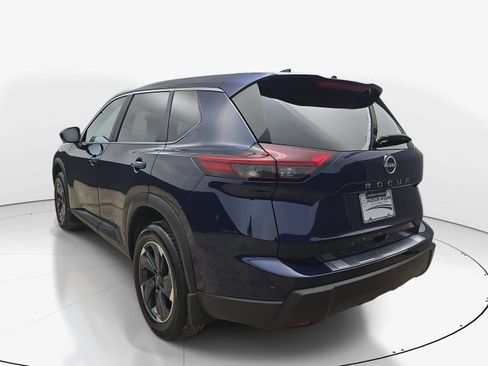 Used 2026 Nissan Rogue SV FWD image 6