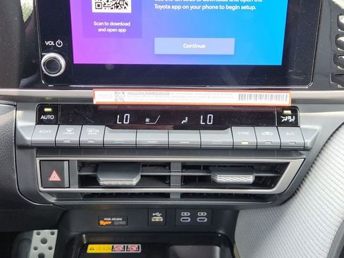 New 2026 Toyota Camry SE FWD image 18