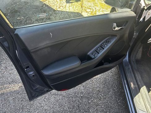 Used 2016 Kia Forte LX FWD image 26