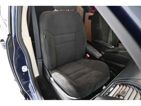 Used 2015 Dodge Grand Caravan SXT FWD image 16