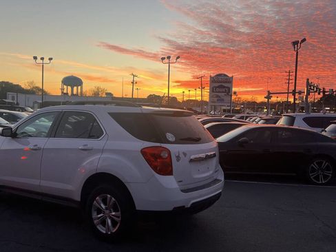 Used 2015 Chevrolet Equinox LT w/ Driver Convenience Package image 10