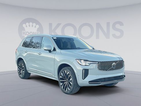 New 2026 Volvo XC90 B6 Plus w/ Protection Package Premier image 10