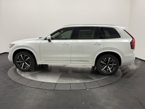 New 2026 Volvo XC90 B5 Core image 4