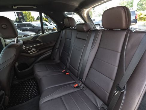 Used 2021 Mercedes-Benz GLE 350 4MATIC w/ Premium Package image 34