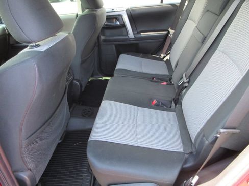 Used 2018 Toyota 4Runner SR5 AWD/4WD image 13