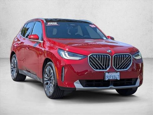Used 2025 BMW X3 xDrive30i AWD/4WD image 3