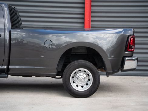 Used 2025 RAM 3500 Tradesman AWD/4WD image 9