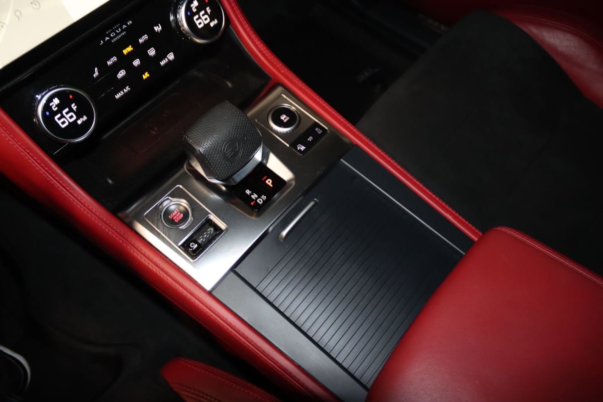Used 2022 Jaguar F-PACE SVR AWD/4WD image 44