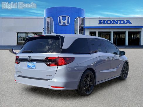 Used 2024 Honda Odyssey Sport image 7