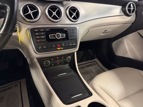 Used 2015 Mercedes-Benz GLA 250 4MATIC image 21