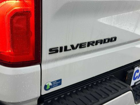 Used 2024 Chevrolet Silverado 1500 High Country image 12