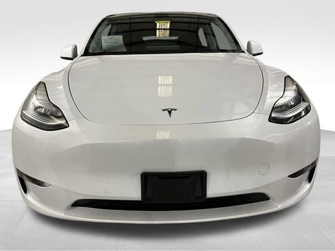 Used 2022 Tesla Model Y Long Range image 7
