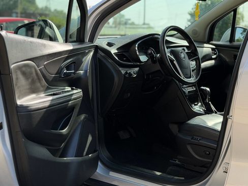 Used 2017 Buick Encore Essence w/ Experience Buick Package FWD image 6