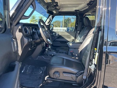 Certified 2022 Jeep Gladiator Overland w/ Popular Equipment Package image 10