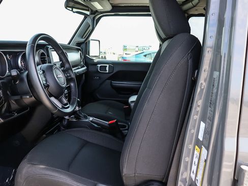 Used 2018 Jeep Wrangler Unlimited Sport S image 18