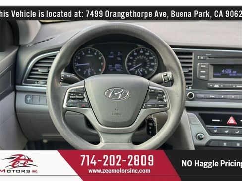 Used 2018 Hyundai Elantra SE FWD image 18