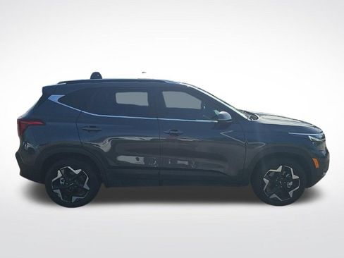 Used 2025 Kia Seltos EX w/ EX Sunroof Package AWD/4WD image 10
