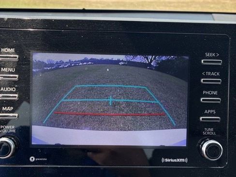 Used 2023 Toyota Camry SE image 7