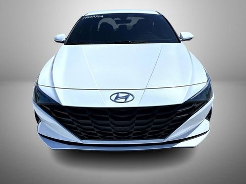 Used 2023 Hyundai Elantra SEL FWD image 2