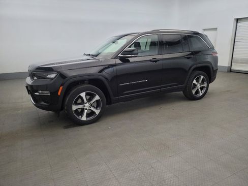 Used 2022 Jeep Grand Cherokee Limited 4xe w/ Luxury Tech Group II AWD/4WD image 2