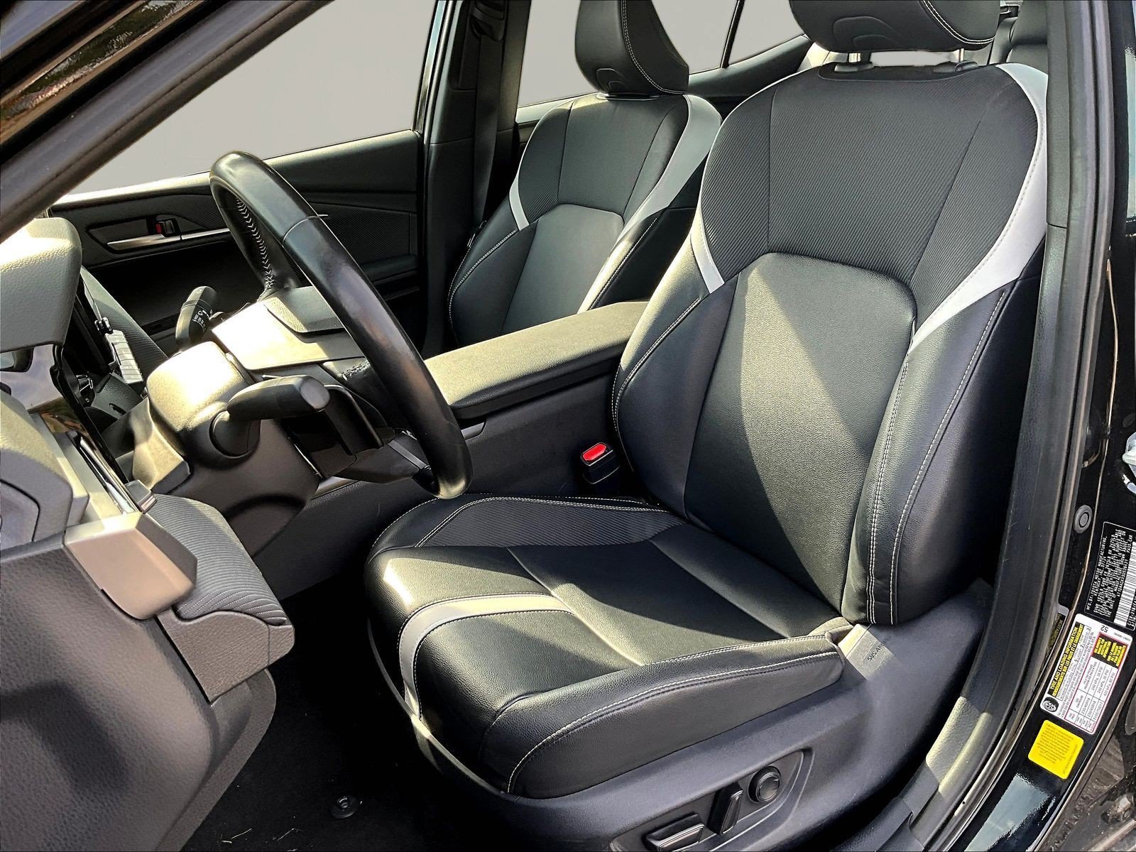 Used 2025 Toyota Camry SE FWD image 21