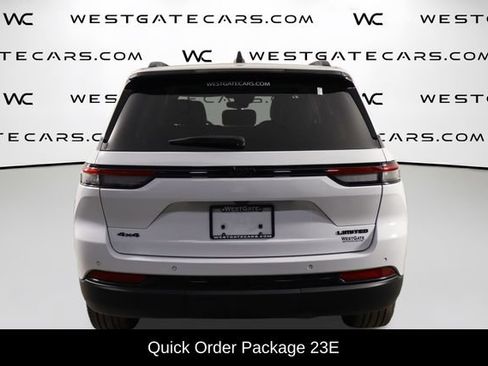 Used 2023 Jeep Grand Cherokee Limited w/ Black Appearance Package AWD/4WD image 4