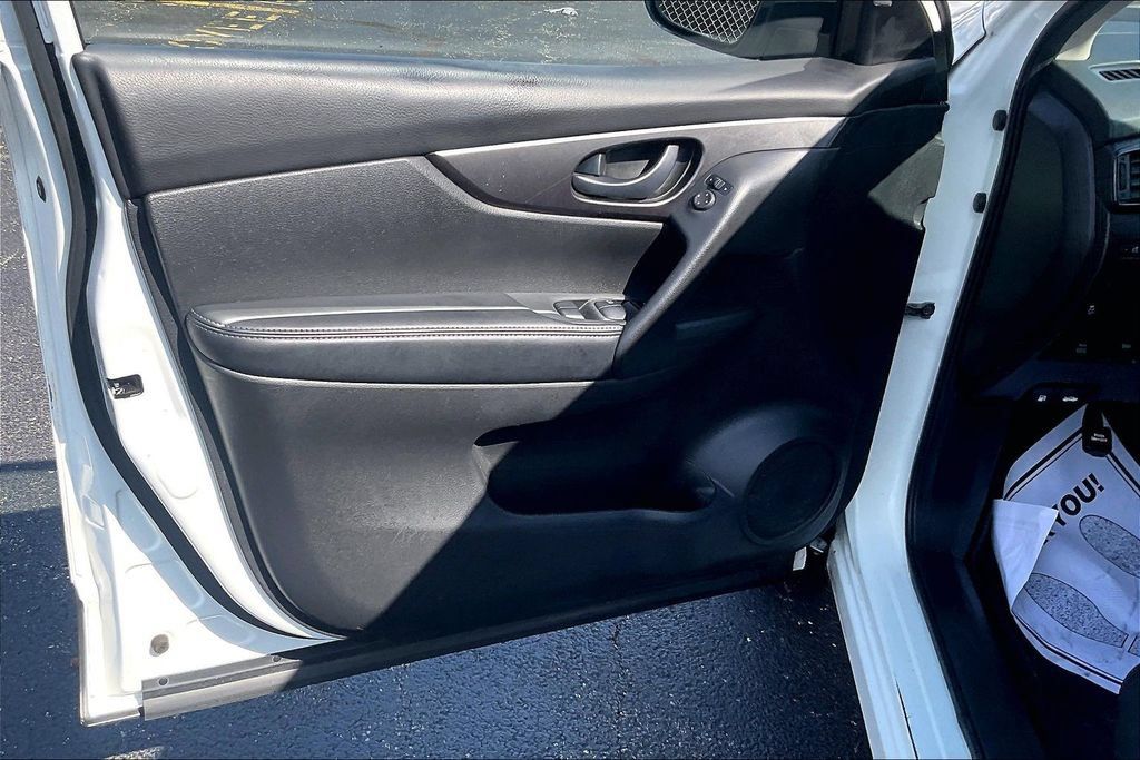 Used 2019 Nissan Rogue Sport S AWD/4WD image 22