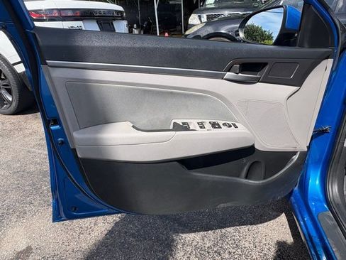 Used 2018 Hyundai Elantra SEL FWD image 21