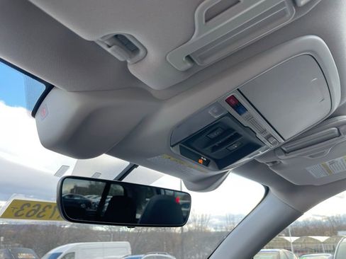 Used 2021 Subaru Forester Premium image 26