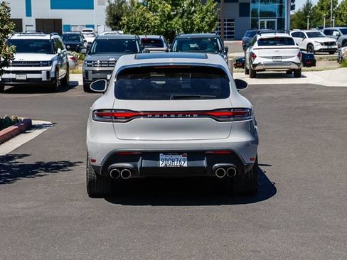 Used 2022 Porsche Macan AWD/4WD image 4