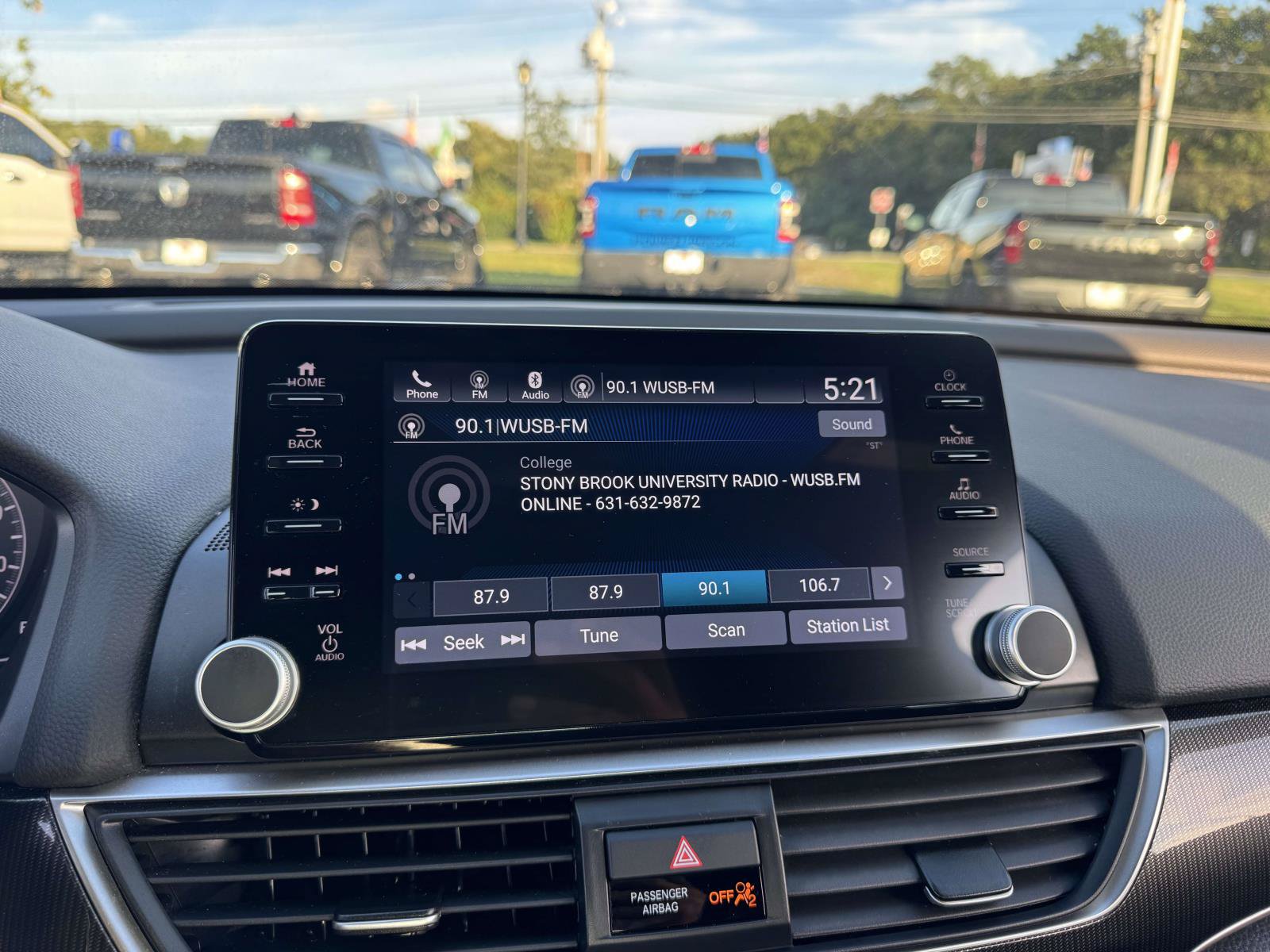Used 2022 Honda Accord Sport image 32