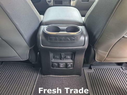 Used 2021 Nissan Titan SV w/ SV Convenience Package AWD/4WD image 9