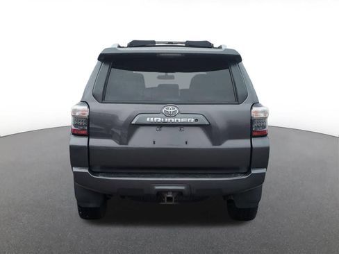 Used 2014 Toyota 4Runner SR5 AWD/4WD image 5
