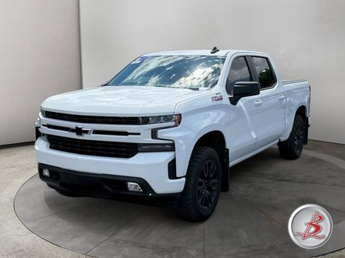 Used 2021 Chevrolet Silverado 1500 RST w/ Z71 Off-Road Package AWD/4WD image 3