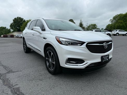 Used 2021 Buick Enclave Essence w/ Sport Touring Edition FWD image 8