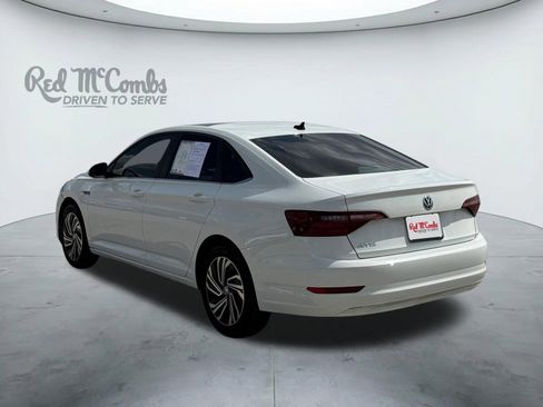 Used 2020 Volkswagen Jetta SEL image 2