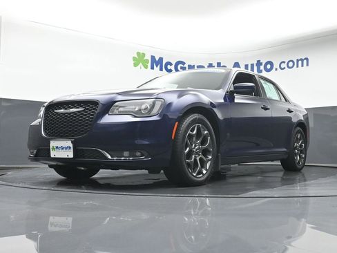 Used 2017 Chrysler 300 S image 6