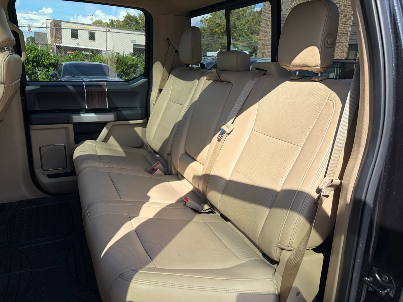 Used 2015 Ford F150 Lariat w/ Equipment Group 502A Luxury RWD image 12