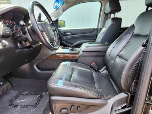Used 2020 Chevrolet Tahoe LT w/ Z71 Midnight Edition AWD/4WD image 17