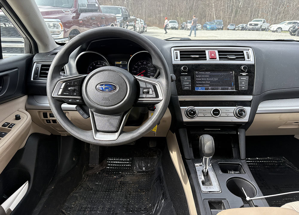 Used 2018 Subaru Outback 2.5i AWD/4WD image 6