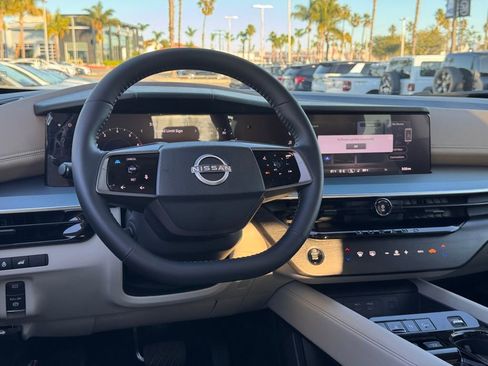 Used 2025 Nissan Murano Platinum w/ Cargo Package image 30