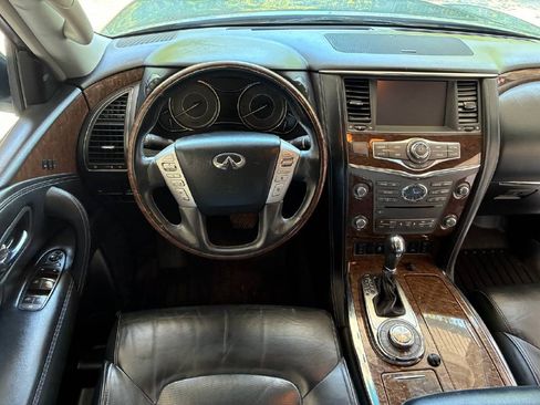 Used 2017 INFINITI QX80 4WD w/ Driver Assistance Package image 18