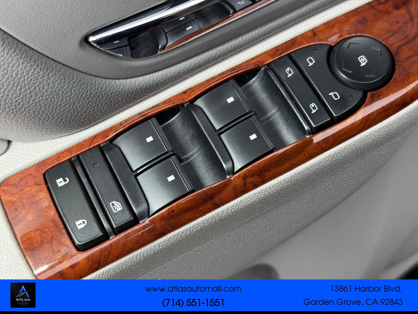 Used 2012 Chevrolet Suburban 2500 LT AWD/4WD image 30