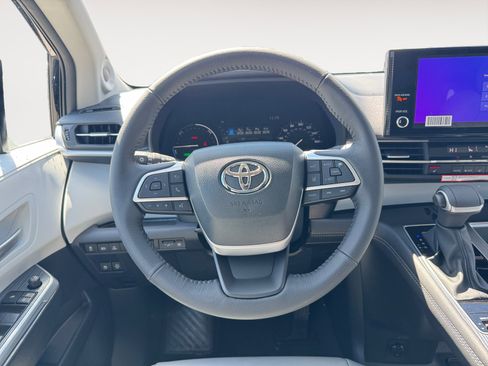 New 2026 Toyota Sienna XLE AWD/4WD image 16
