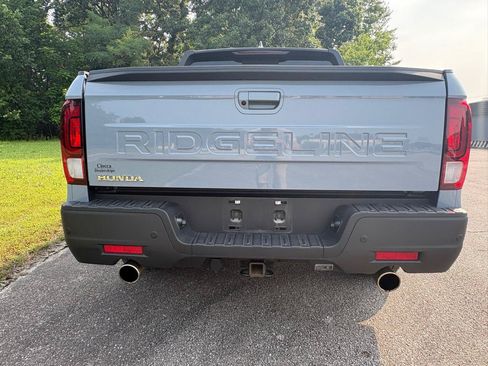 Used 2025 Honda Ridgeline Black Edition image 7