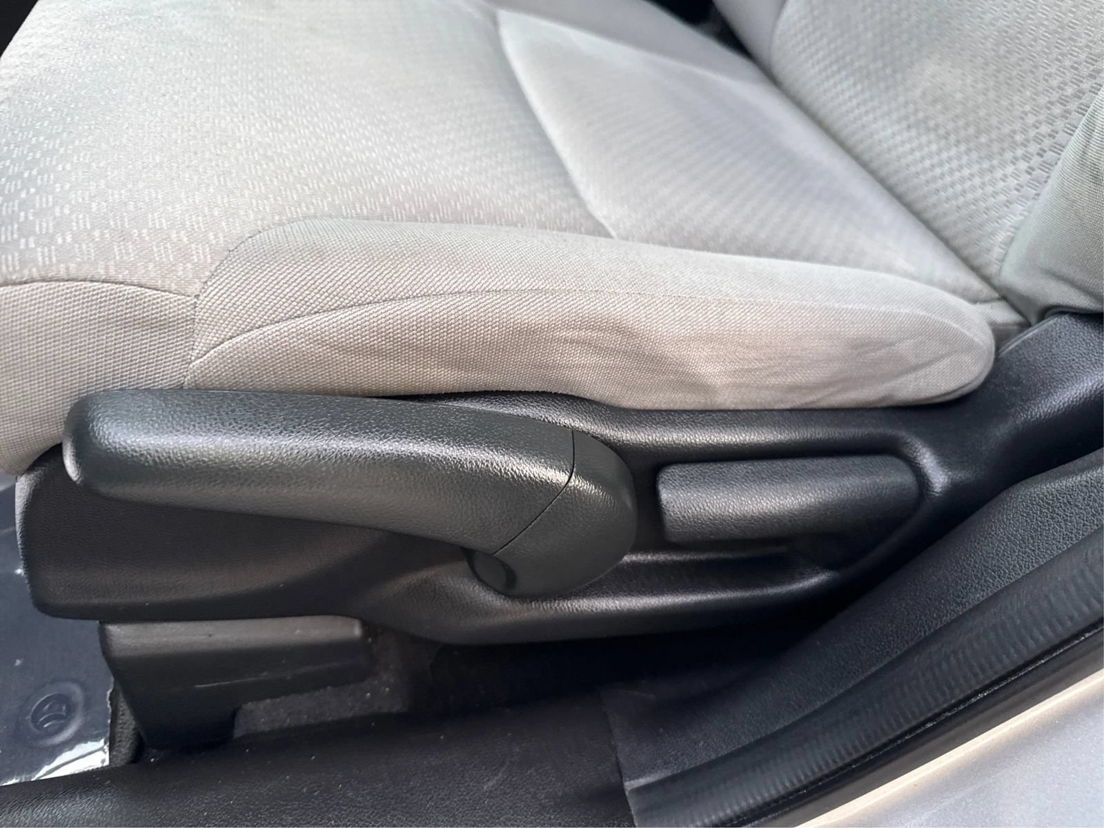 Used 2016 Honda CR-V LX image 18