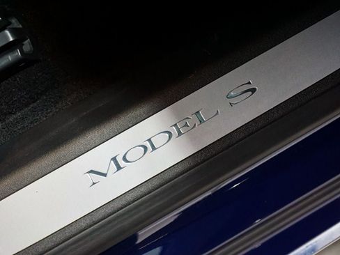 Used 2018 Tesla Model S AWD image 48