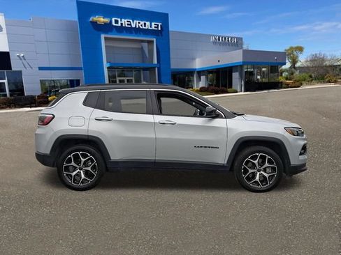 Used 2025 Jeep Compass Limited AWD/4WD image 26