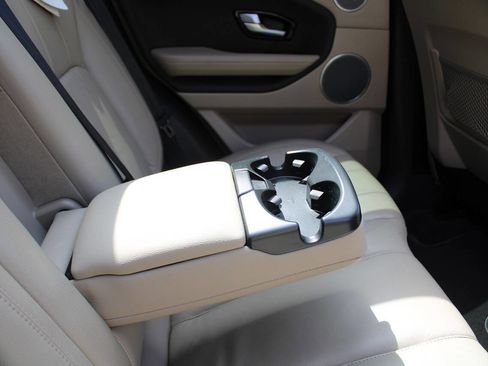 Used 2017 Land Rover Range Rover Evoque SE AWD/4WD image 32